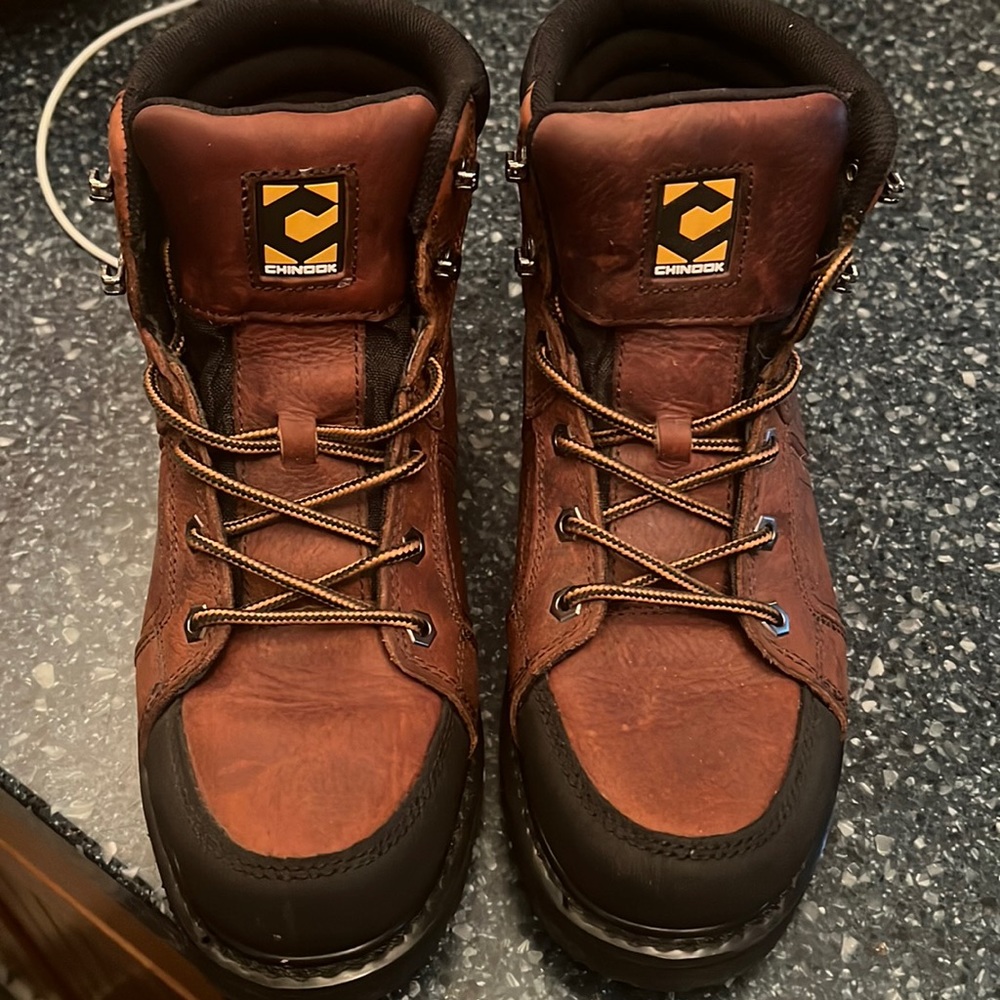 Chinook Boots WORN ONCE contractor